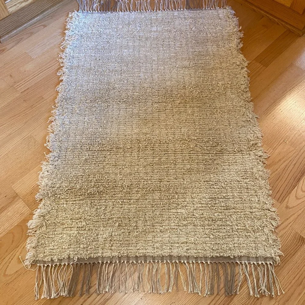 Throw Rug - Picture 12 of 13